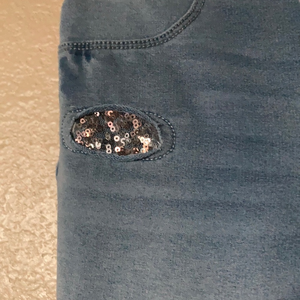Jeans - Picture 5 of 6